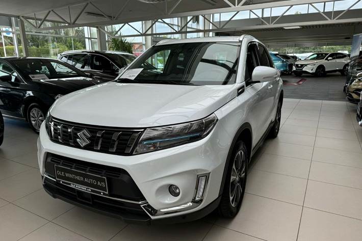 Hvid Suzuki Vitara fra 2023