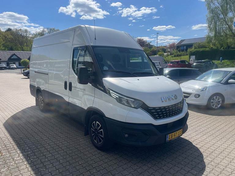 Iveco Daily 2,3 35S16 12m³ Van