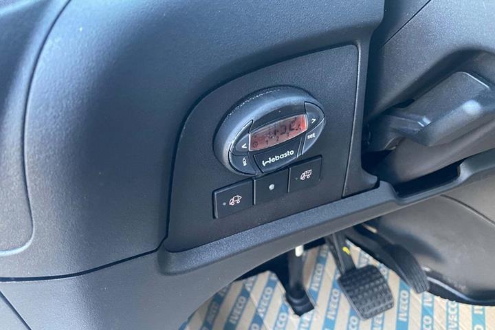 Hvid Iveco Daily fra 2025