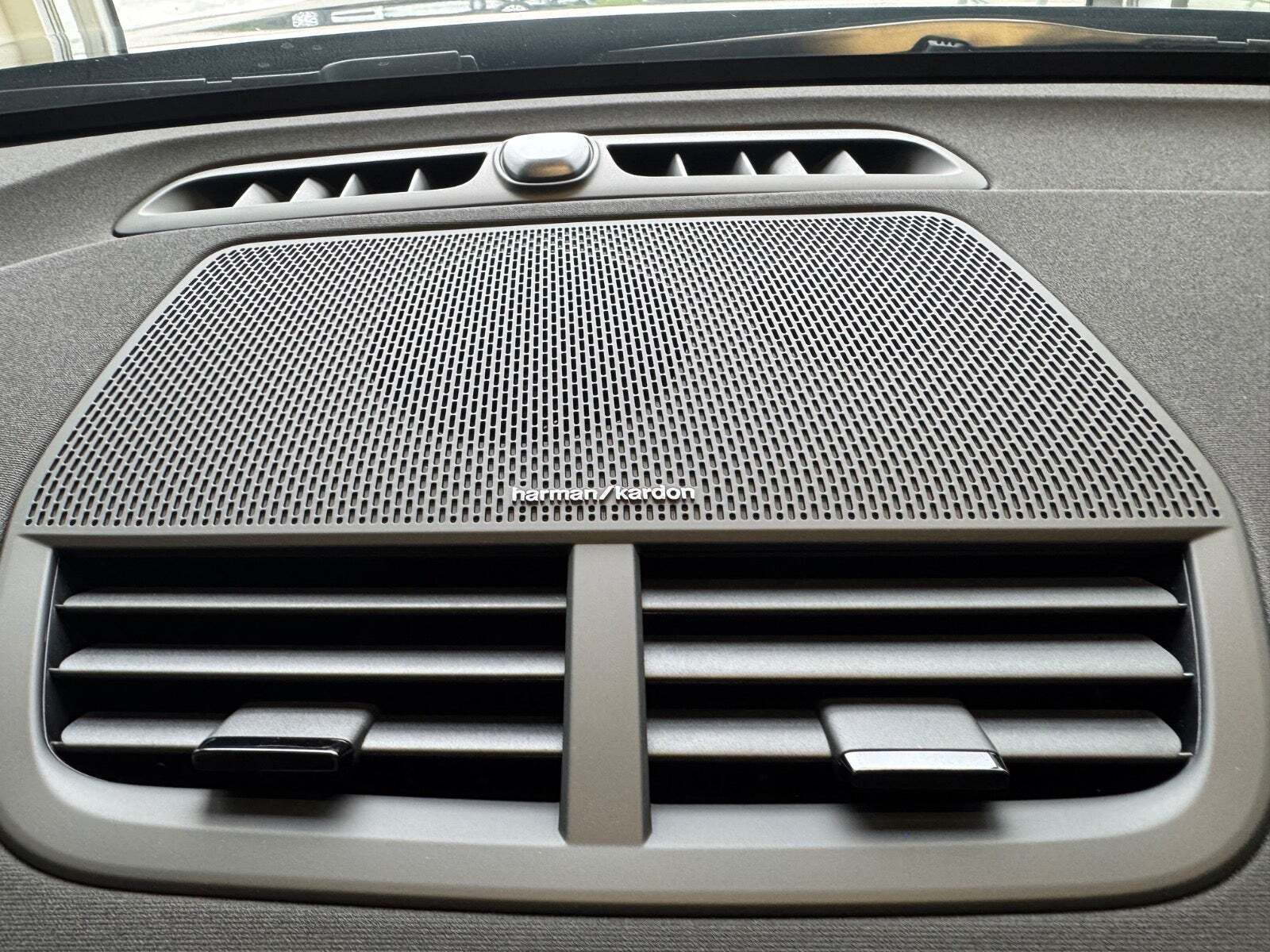 Blå Polestar 2 fra 2025