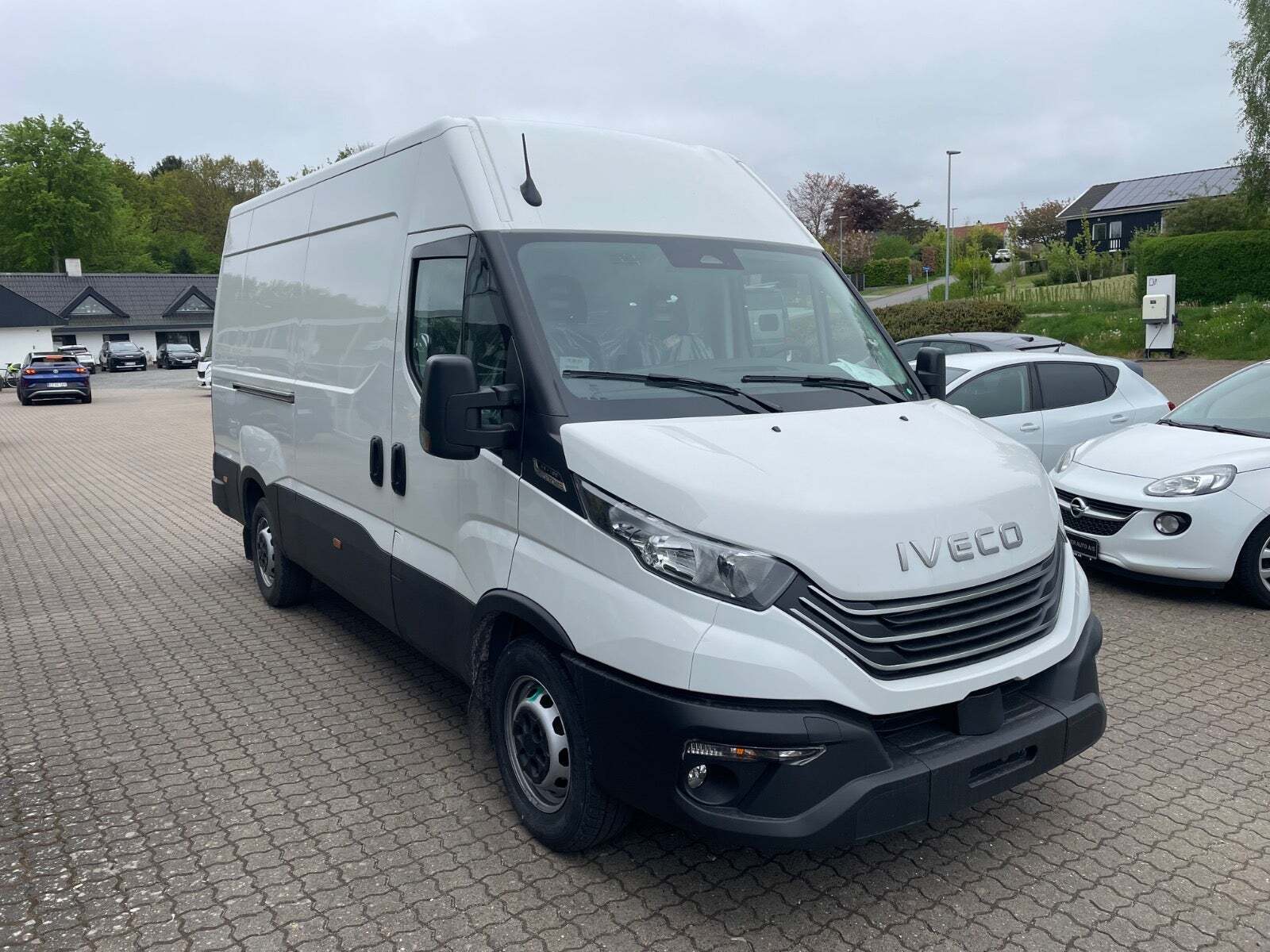Iveco Daily 3,0 35S18 12m³ Van AG8
