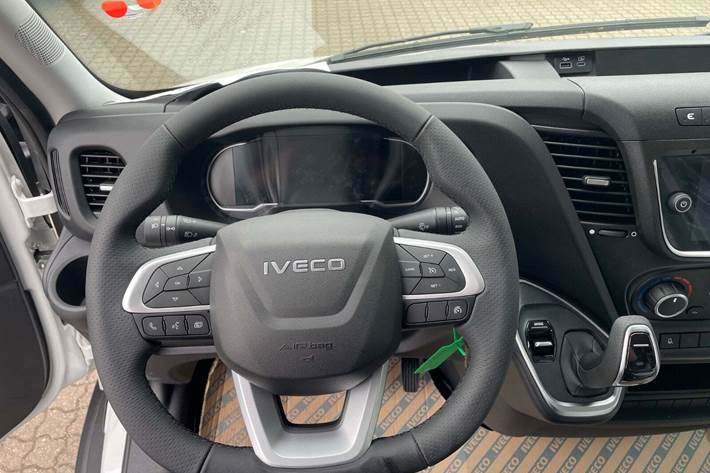 Hvid Iveco Daily fra 2025
