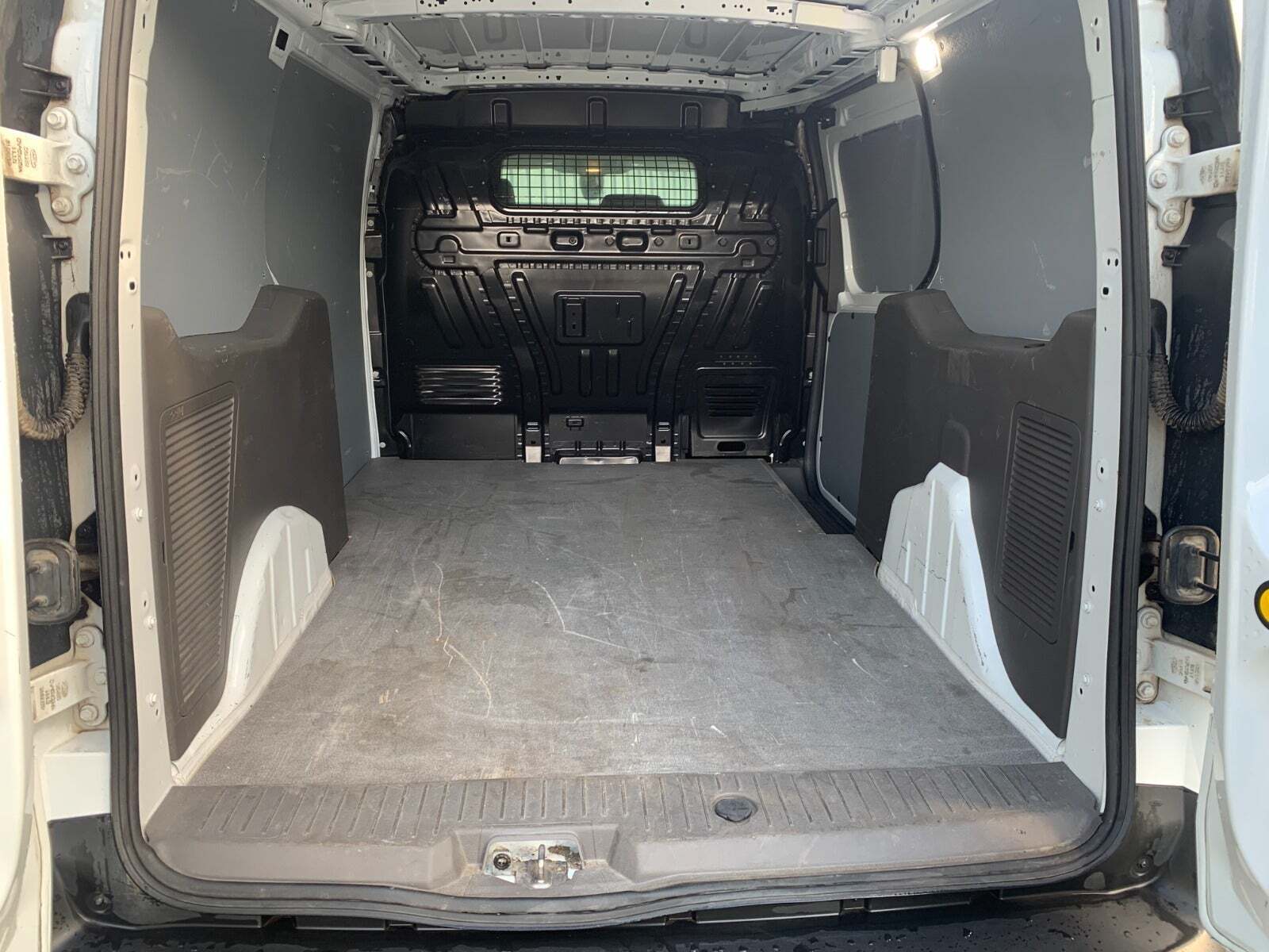 Hvid Ford Transit Connect fra 2019