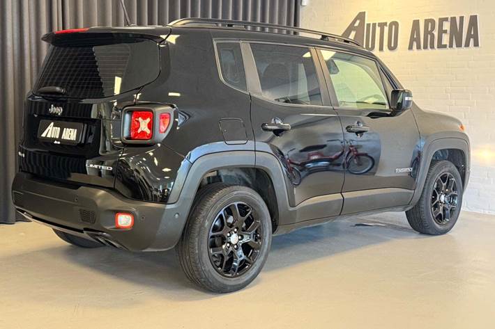 Sort Jeep Renegade fra 2017