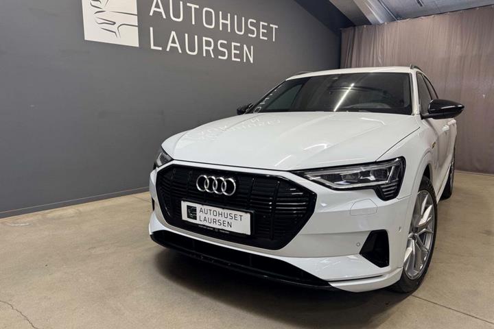 Hvid Audi e-tron fra 2020
