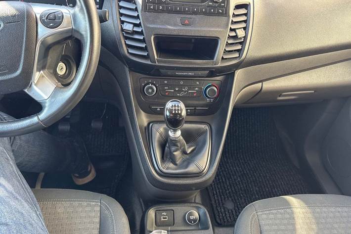 Hvid Ford Transit Connect fra 2018