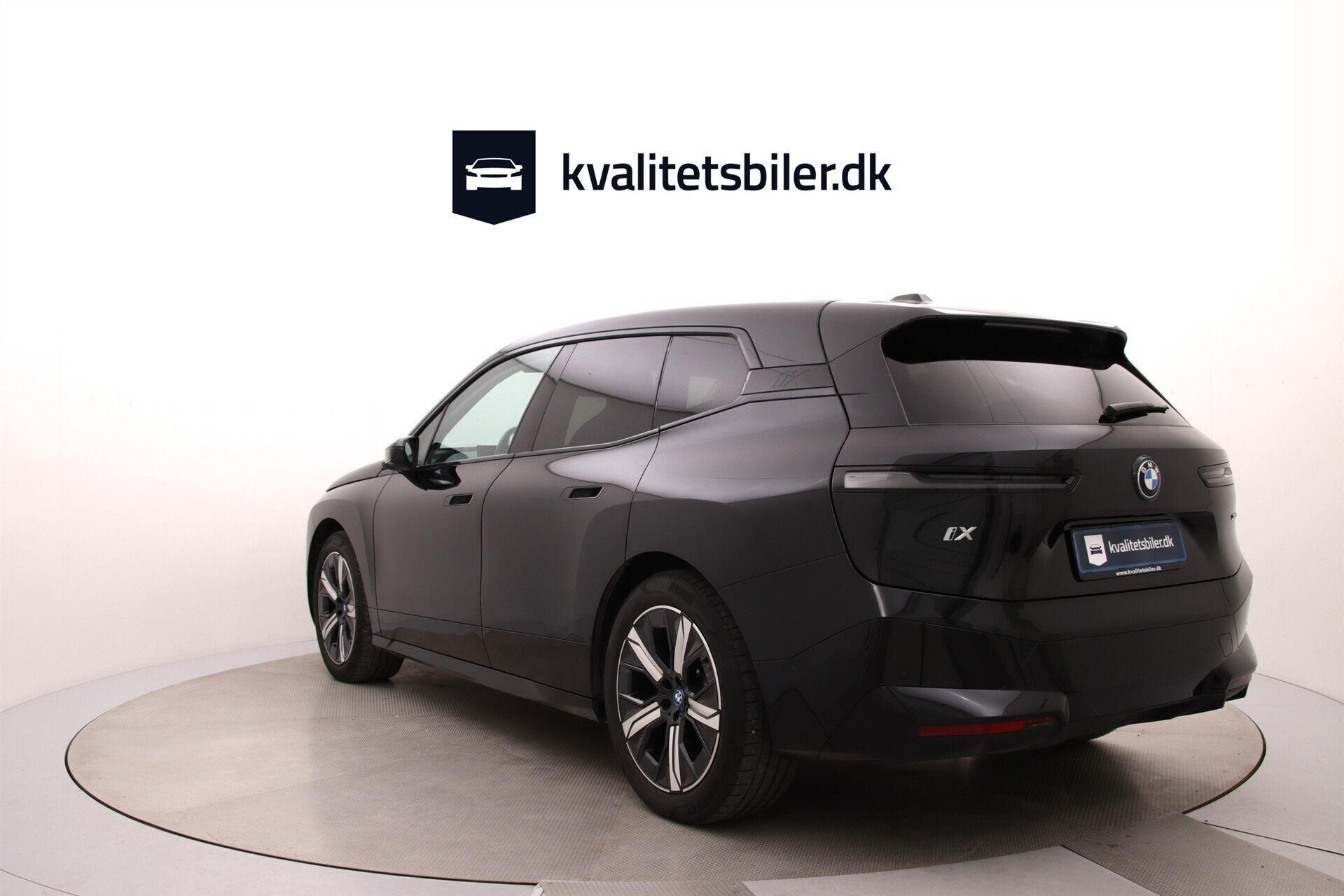 Sort BMW iX fra 2022