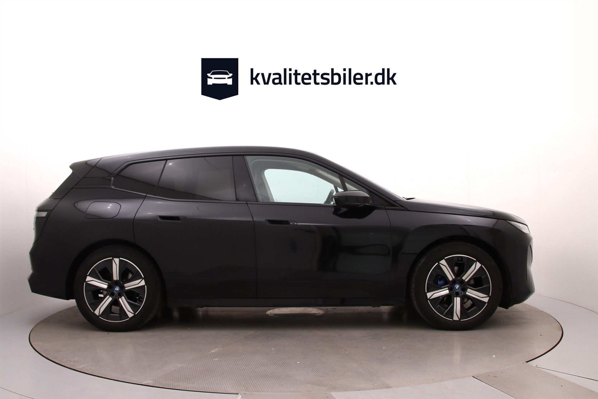 Sort BMW iX fra 2022