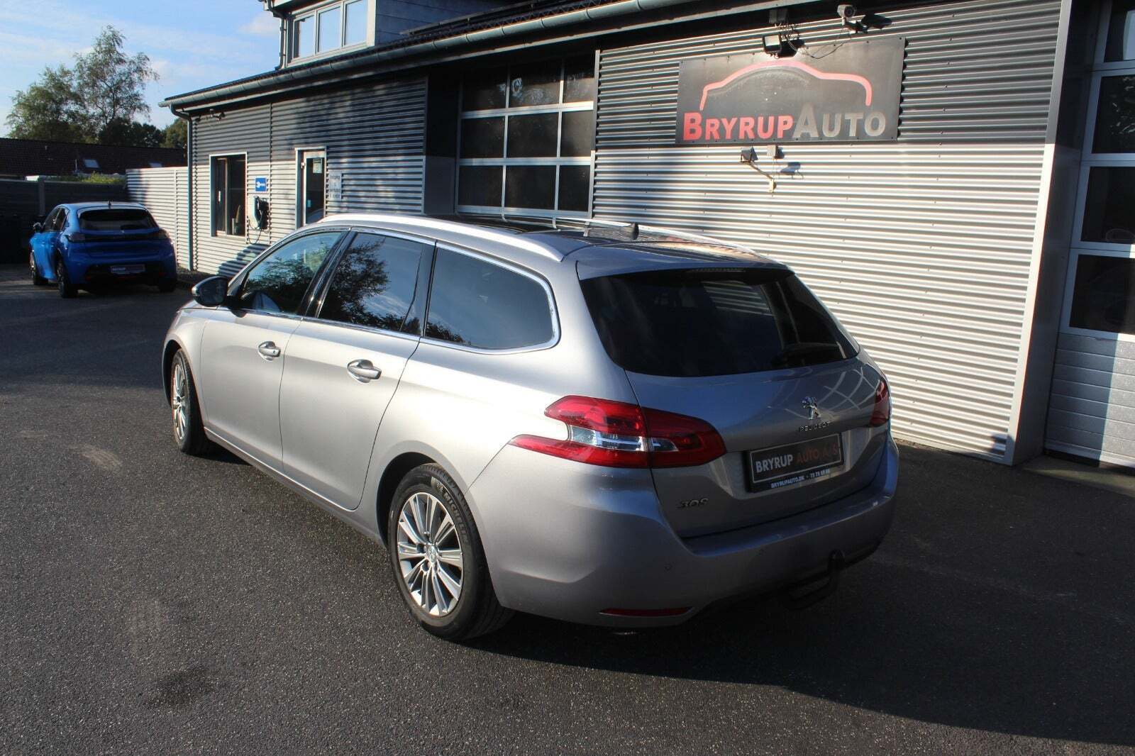 Peugeot 308 1,5 BlueHDi 130 Selection Sky SW