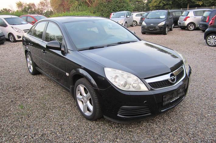 undefined Opel Vectra fra 2006 set udefra