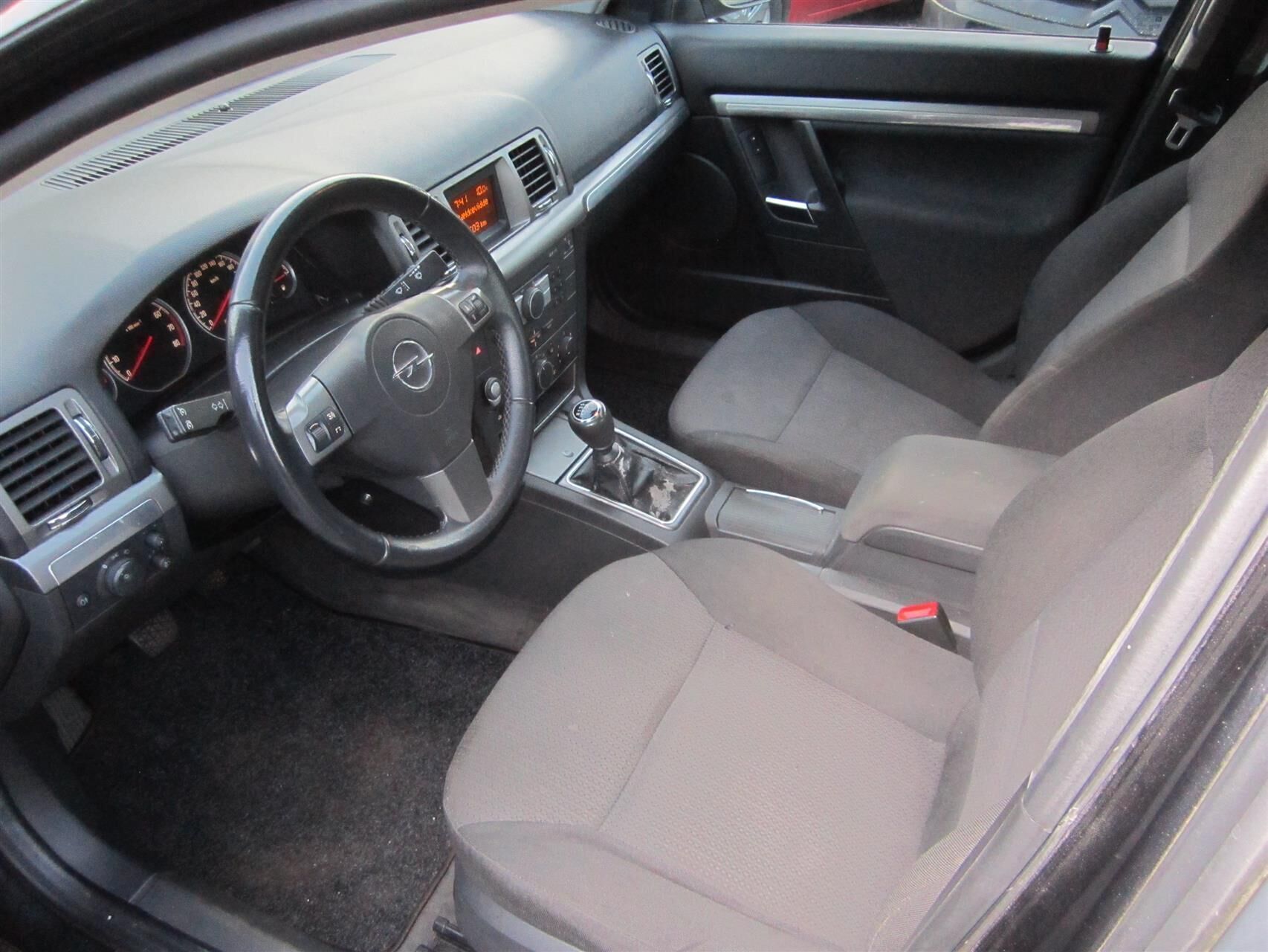 Opel Vectra 1,8 16V Limited 140HK 5d