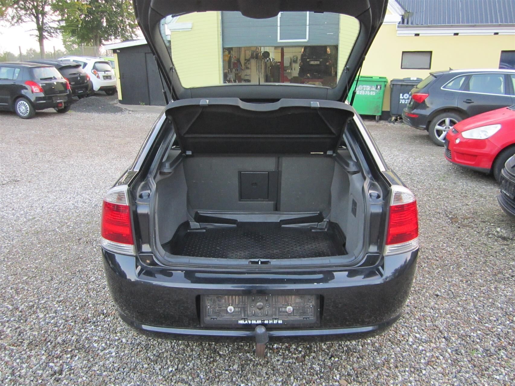 undefined Opel Vectra fra 2006 set udefra