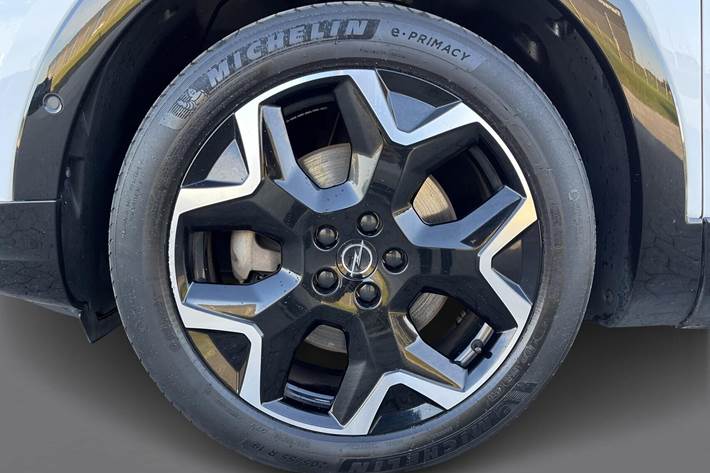 Hvid Opel Grandland fra 2022