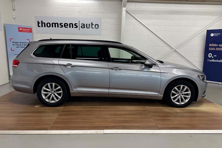 Sølv VW Passat fra 2019