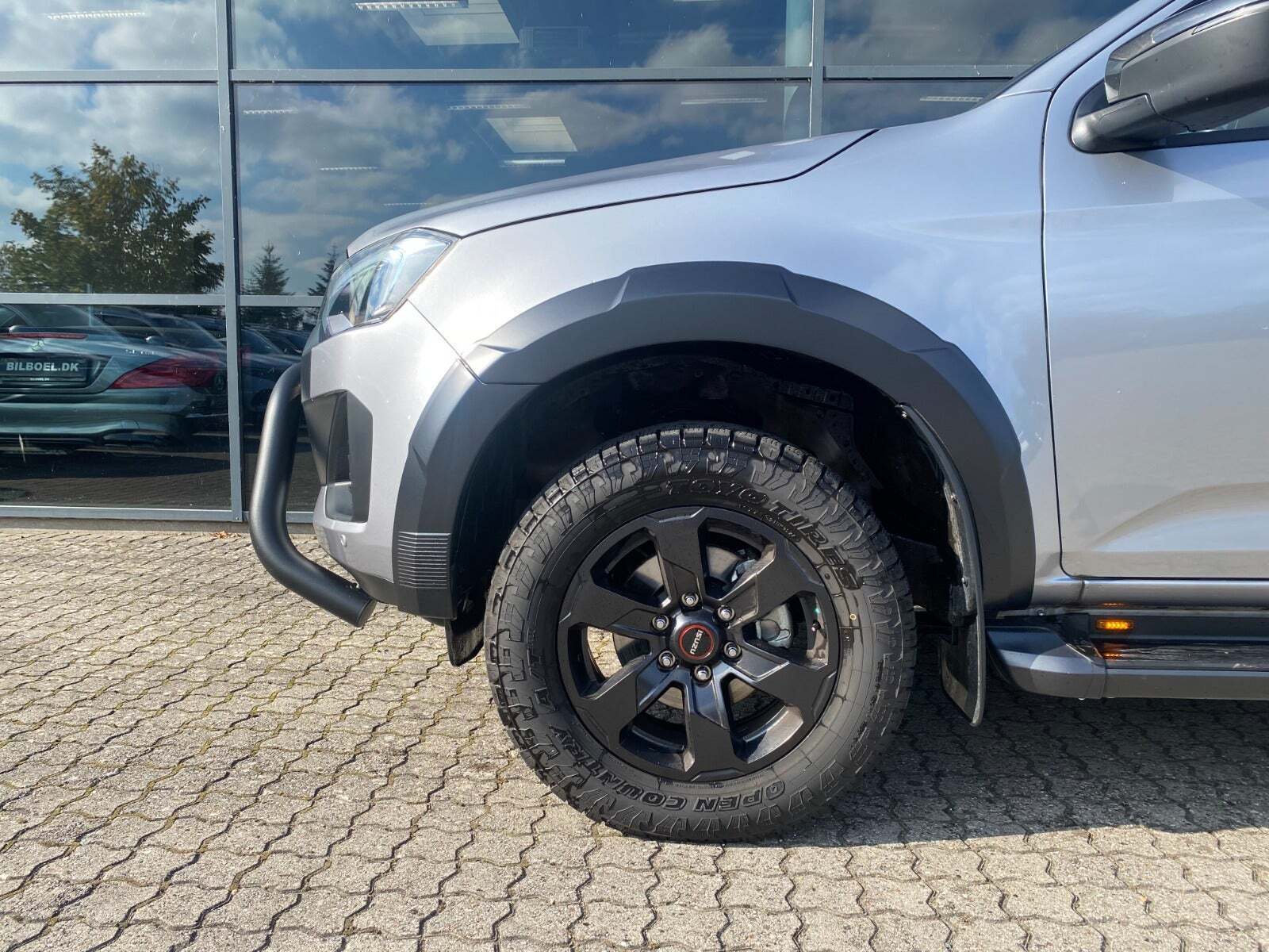 Sølv Isuzu D-Max fra 2025