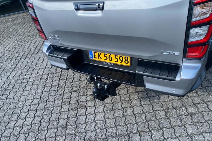 Sølv Isuzu D-Max fra 2025 set udefra