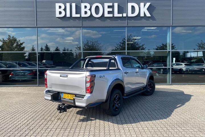Sølv Isuzu D-Max fra 2025 set udefra