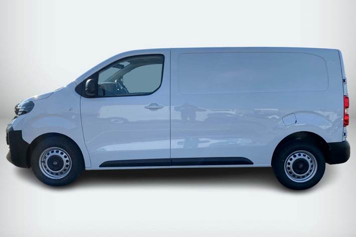 Hvid Opel Vivaro fra 2025