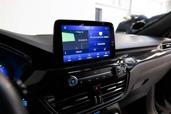 Sort Ford Kuga fra 2020