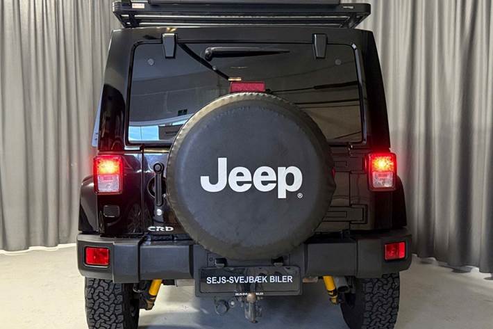 Sort Jeep Wrangler Unlimited fra 2014 set udefra