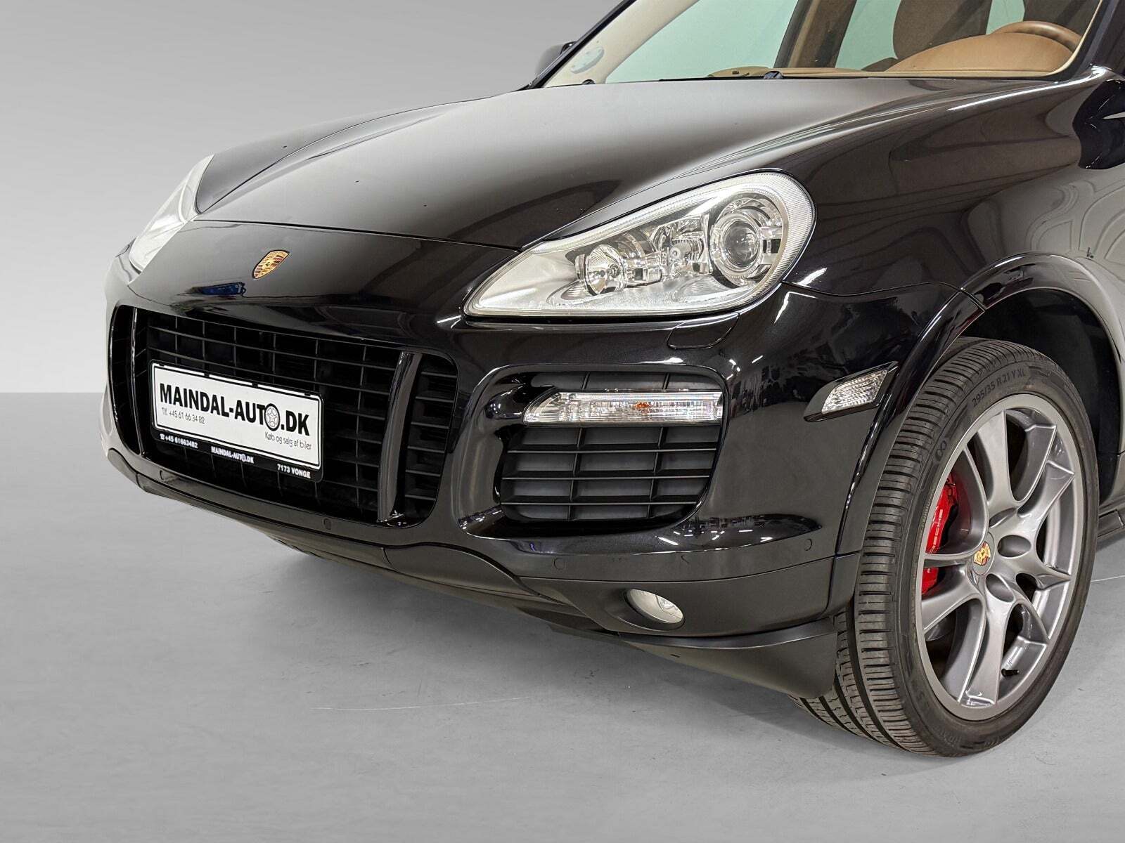 Brun Porsche Cayenne GTS fra 2008
