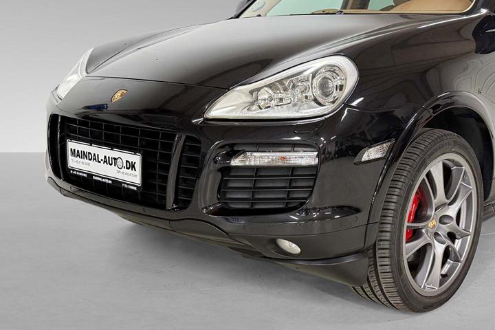Brun Porsche Cayenne GTS fra 2008
