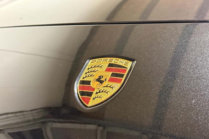Brun Porsche Cayenne GTS fra 2008