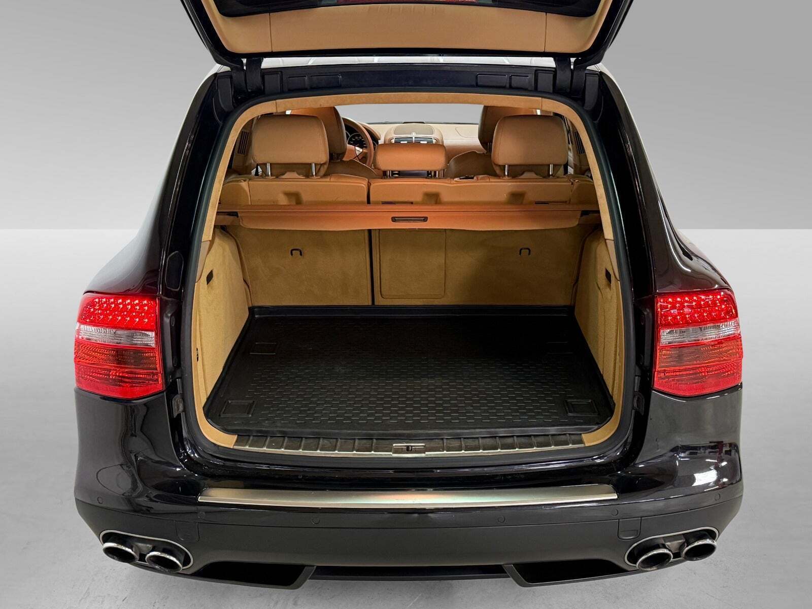 Brun Porsche Cayenne GTS fra 2008