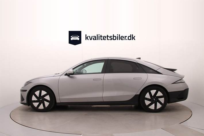 Grå Hyundai Ioniq 6 fra 2023