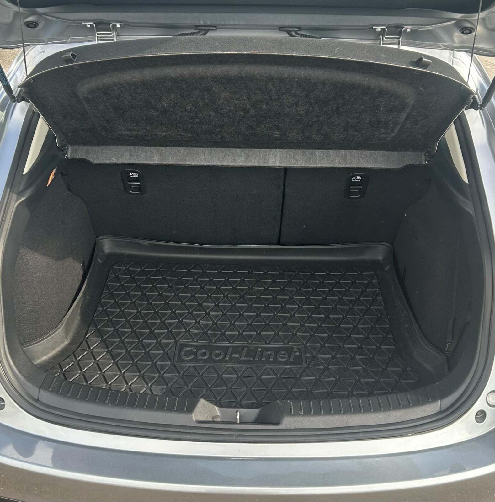 Sølv Mazda 3 fra 2013