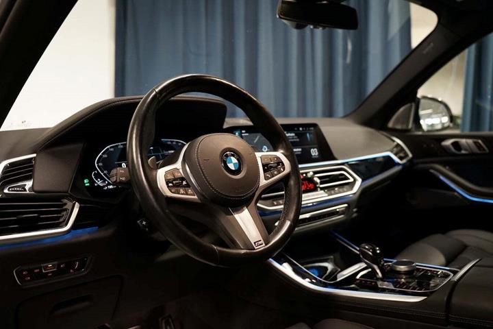 Hvid BMW X5 fra 2021