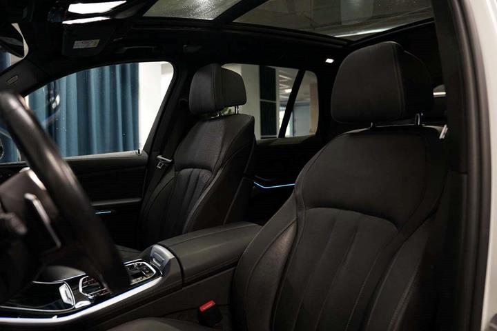 Hvid BMW X5 fra 2021