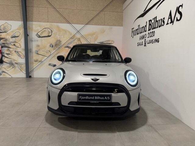 Mini Cooper SE Essential