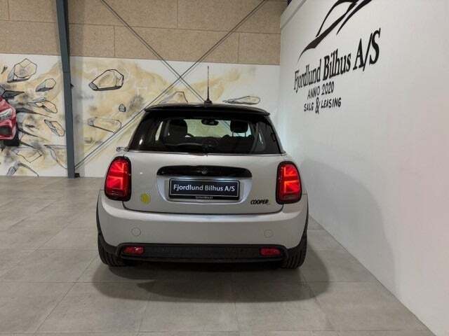 Mini Cooper SE Essential