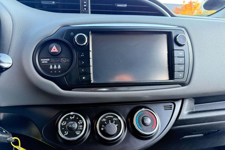 undefined Toyota Yaris fra 2015