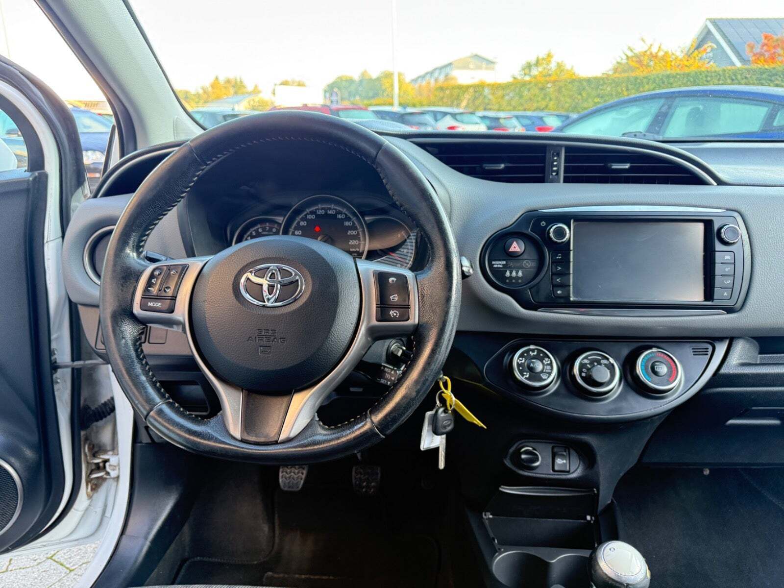 undefined Toyota Yaris fra 2015