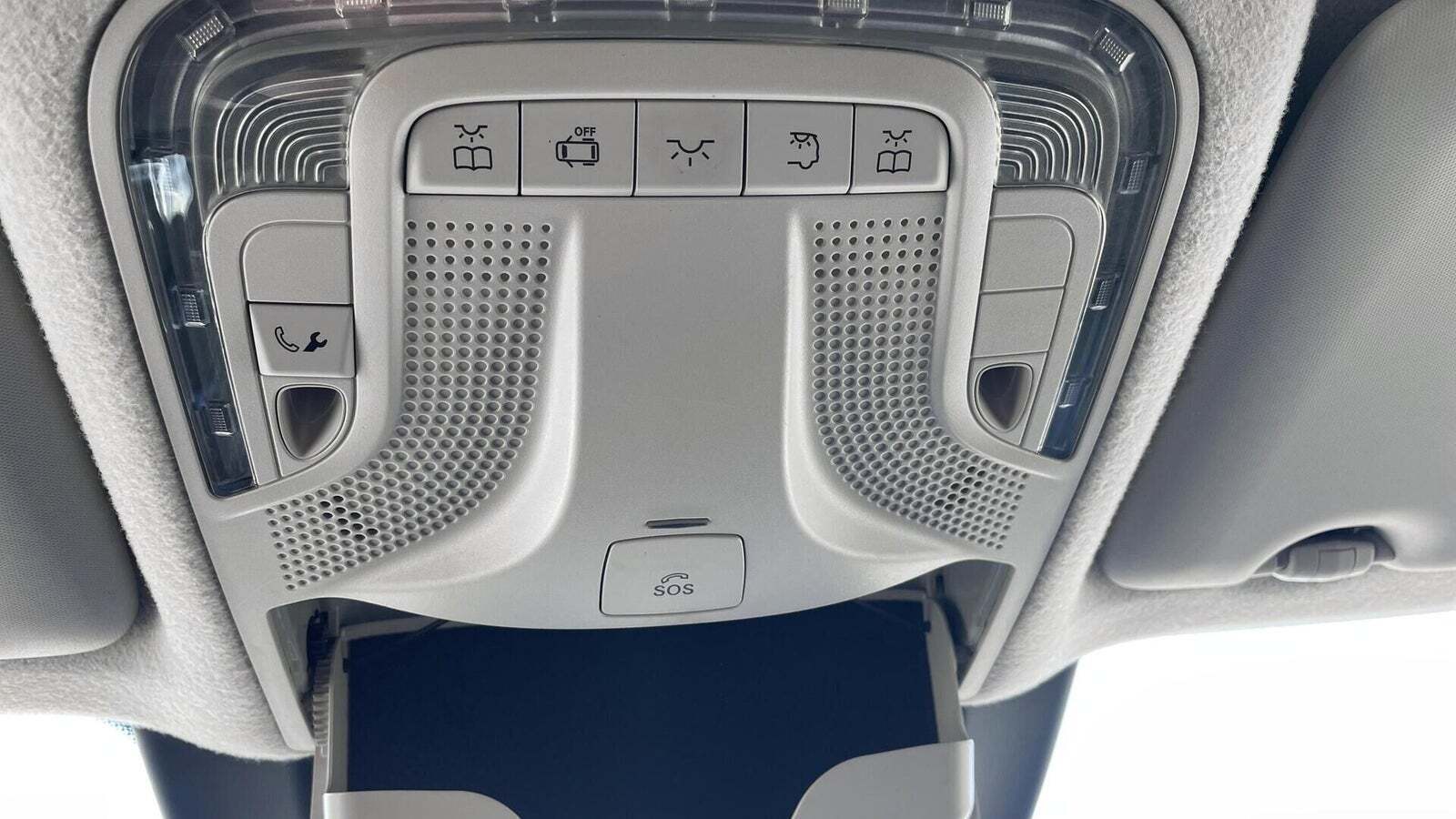 Hvid Mercedes Vito 114 fra 2021