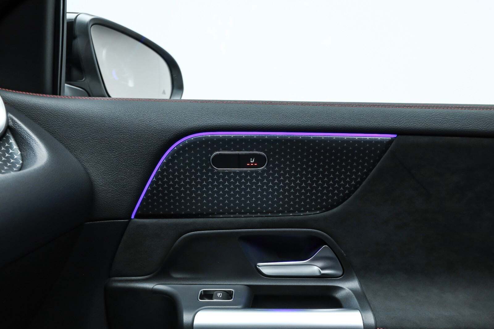 Sort Mercedes EQA250+ fra 2024