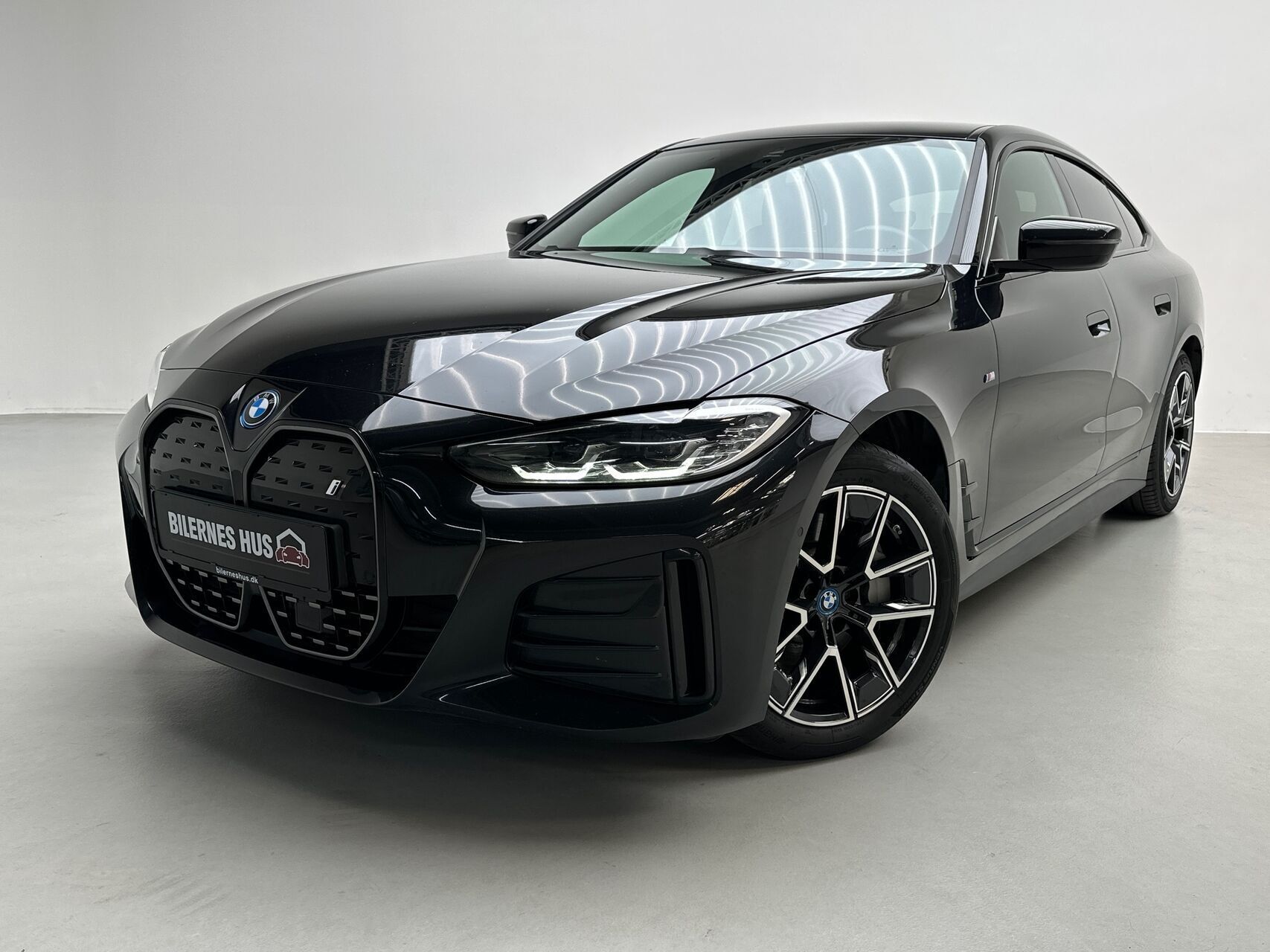 Sort BMW i4 fra 2023
