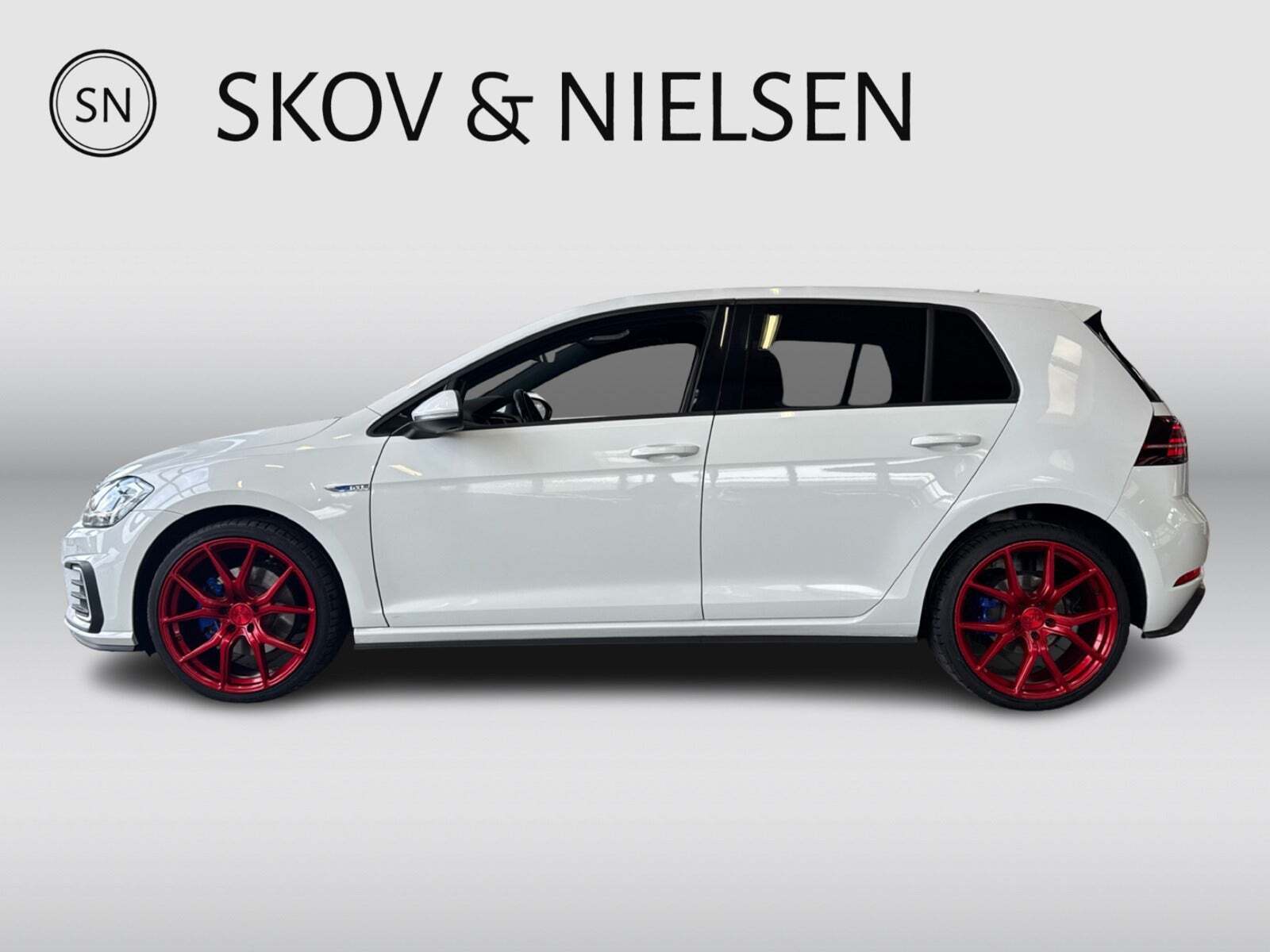 Hvid VW Golf VII fra 2017