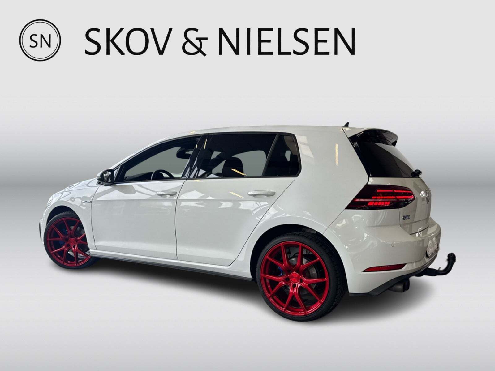 Hvid VW Golf VII fra 2017