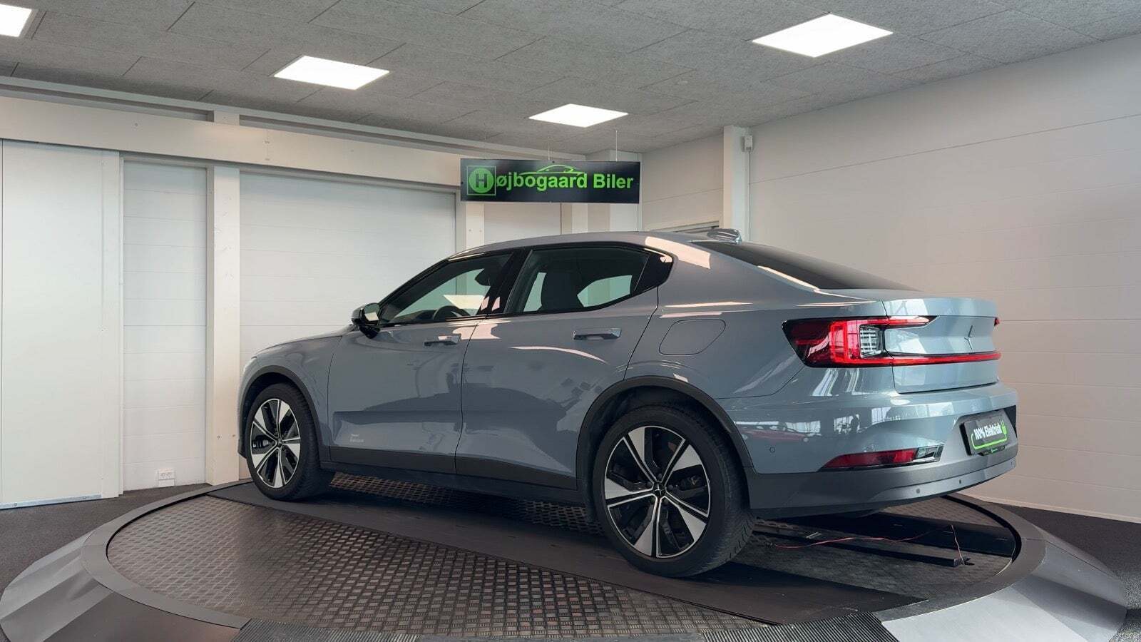 Grå Polestar 2 fra 2025