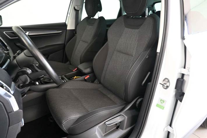 Hvid Skoda Karoq fra 2020