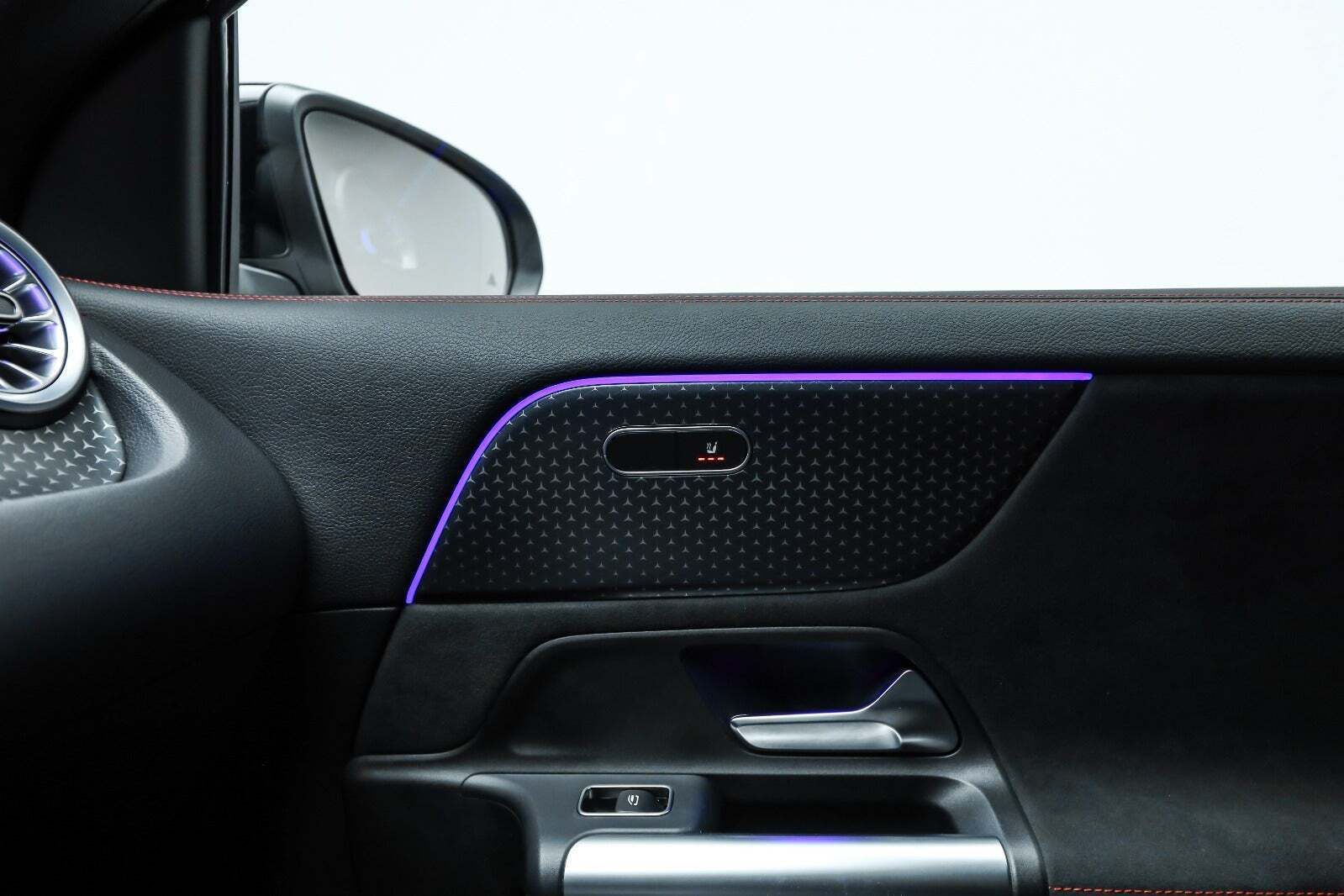 Sort Mercedes EQA250+ fra 2024