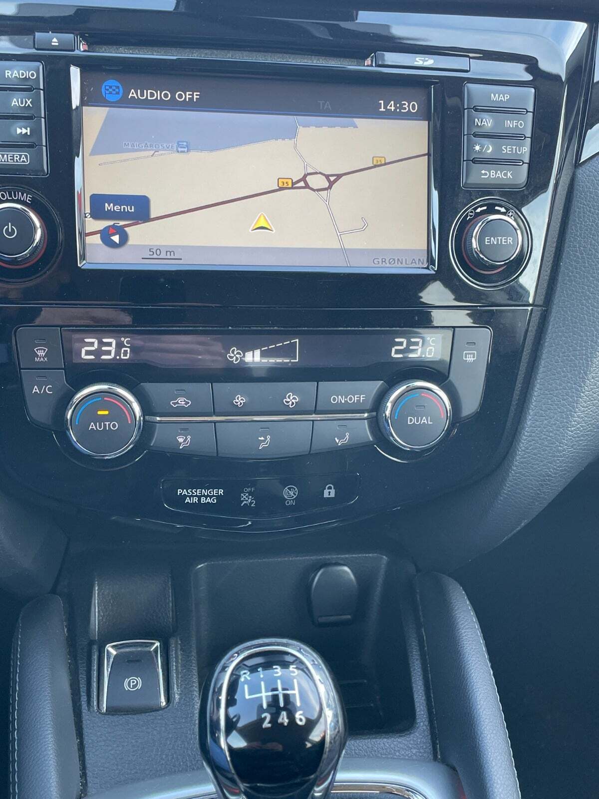Grå Nissan Qashqai fra 2017