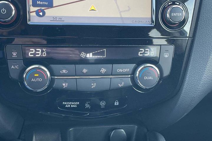 Grå Nissan Qashqai fra 2017