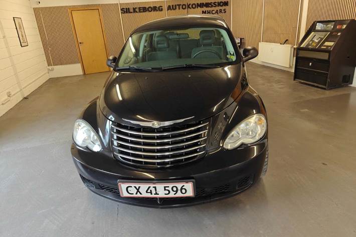 Gul Chrysler PT Cruiser fra 2007 set udefra