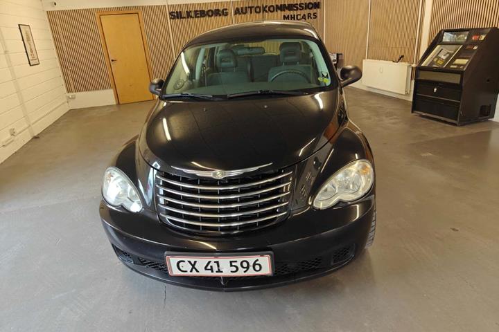 Gul Chrysler PT Cruiser fra 2007 set udefra