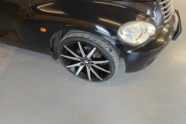 Gul Chrysler PT Cruiser fra 2007 set udefra