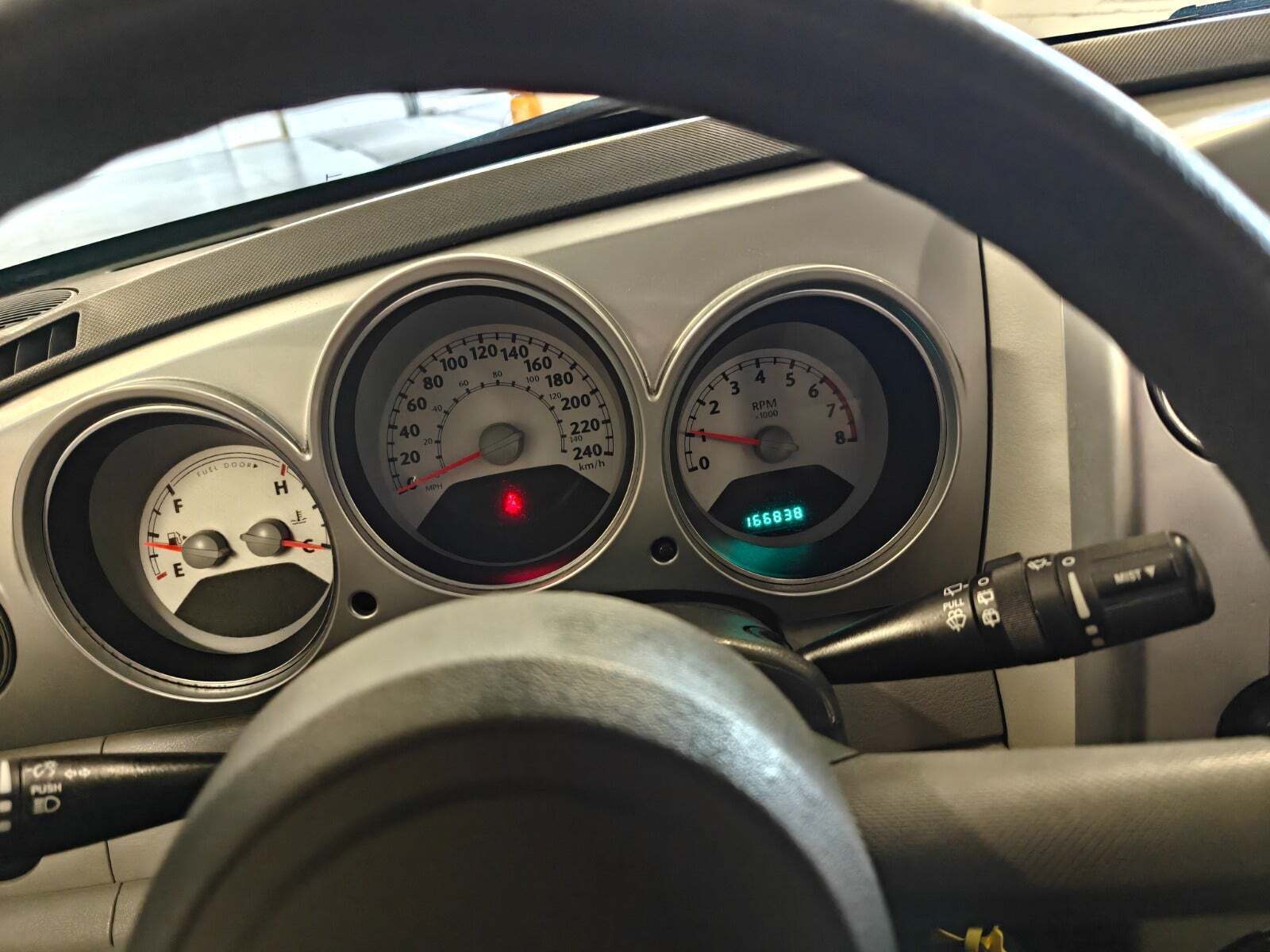 Gul Chrysler PT Cruiser fra 2007